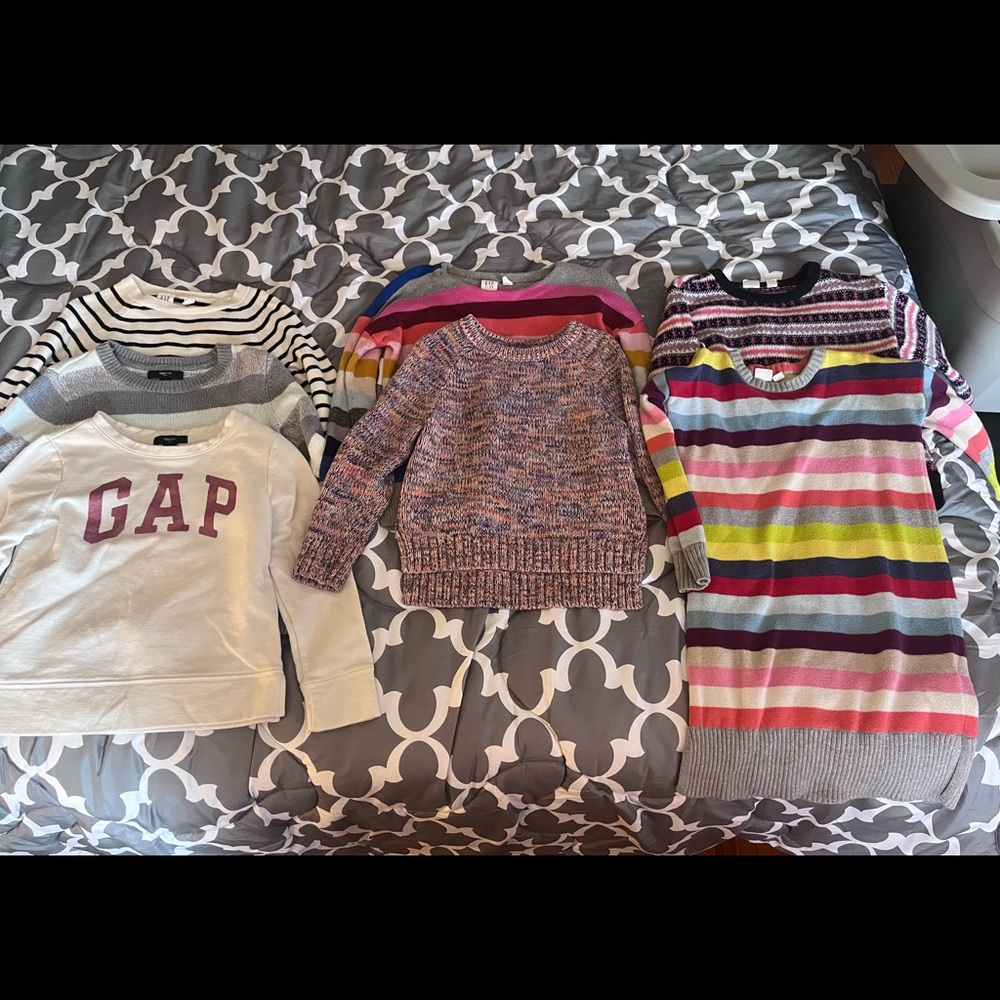 7 GAP sweaters - Girls size S (6-7)